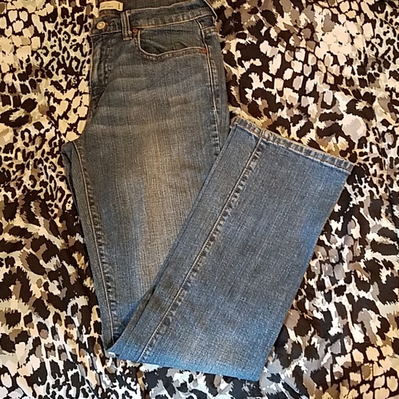 Womens Levi jeans - Picture 1 of 2